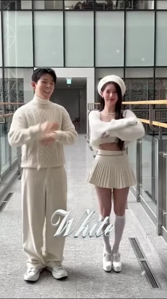 240104 Miyeon w. Paul Kim - White @ TikTok