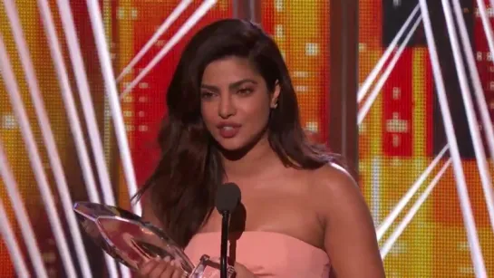 Watch Priyanka Chopra accept her award for “Favorite Dramatic TV Actress” #PCAs