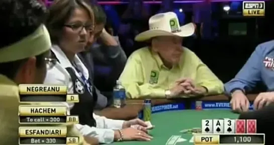 Folding a straight flush - Esfandiari vs Negreanu