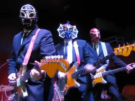 LOS STRAITJACKETS - DRIVING GUITARS