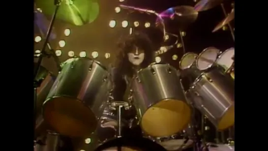 Kiss - I Love It Loud