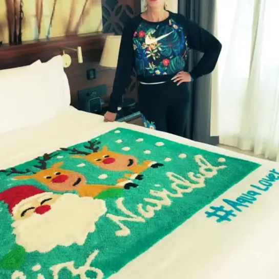 Lucía Méndez - Xmas vacations at the Live Aqua Beach Resort (Cancún, 24/12/2018)