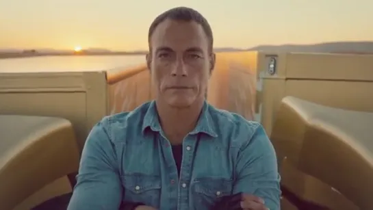 Volvo Trucks - The Epic Split feat. Van Damme (Live Test 6)