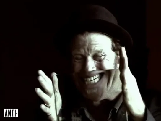 Tom Waits -  Gods Away On Business  (album Blood Money 2002)