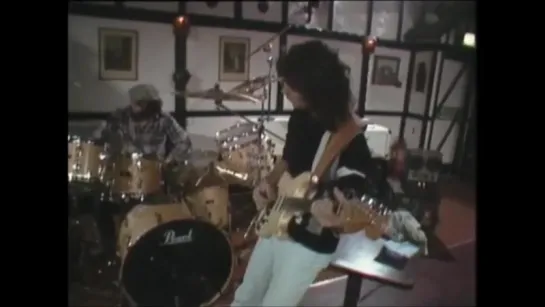 Deep Purple ― Perfect strangers (Promo video)