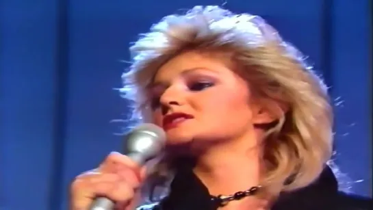 Bonnie Tyler - Total Eclipce Of The Heart ( 1983 )_720p