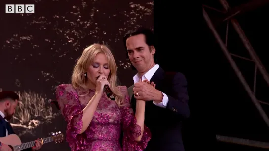 Kylie Minogue feat. Nick Cave - "Where The Wild Roses Grow" (Glastonbury, 30 June 2019)