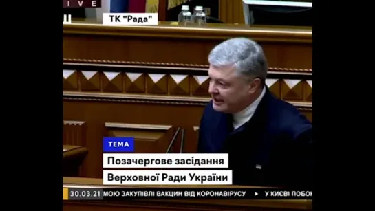 Порошенко—Лучше пожимать руки, чем всматриваться в глаза Путина в поисках там мира