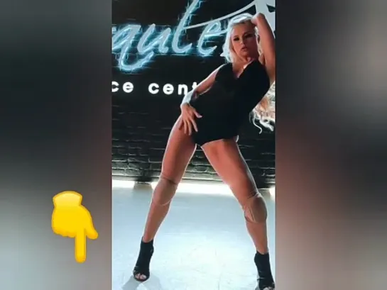 домашнее видео общение girl тик ток шикарная фигура ножки bikinis бикини в чулках insta girl showgirl идеальная фигура