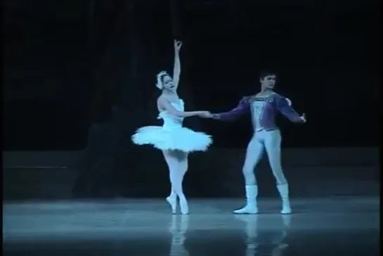 Swan Lake (El Lago de Los Cisner) (Act 2) - ballet (Ballet Nacional de Cuba)