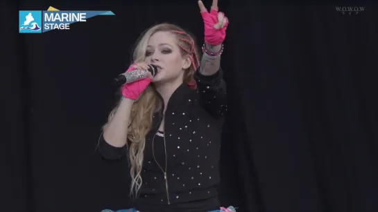 Avril Lavigne — «Girlfriend» (Live in Japan)