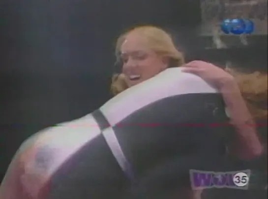 WOW «Women of Wrestling» (30.12.2000) | «Мировой рестлинг: Женская лига» на канале ТНТ (на русском языке)