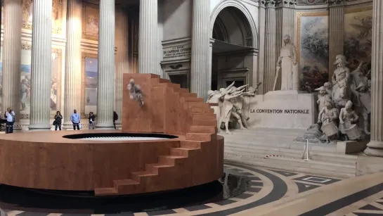 Tony Whitfield's video of Yoann Bourgeois' performance at Panthéon video