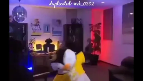 Penpen_Dance.mp4