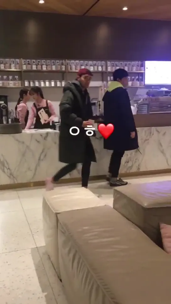 190223 Шивон в SMTOWN Cafe