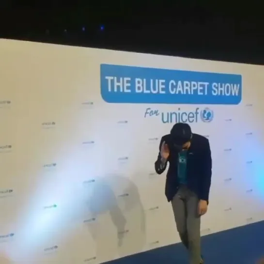 181216 Шивон на The Blue Carpet Show for UNICEF