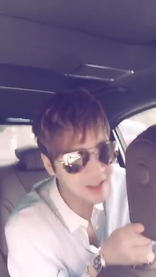 Jang Keun Suk • It's Show Time in Shenzhen(on the way to the airport), 2016.07.31