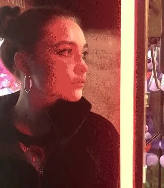 florence_pugh_gifs_20220227_2.mp4