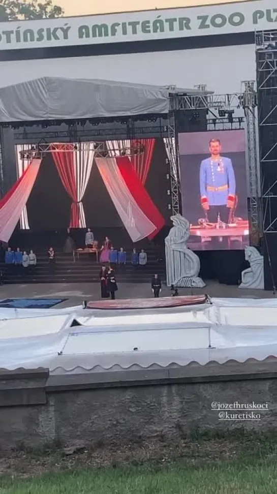 Jedem gibt er das Seine (Elisabeth Plzeň Lochotín Open Air 260622)