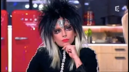 2014 // Lady Gaga > C A Vous - 2/3 (Gagavision.net)