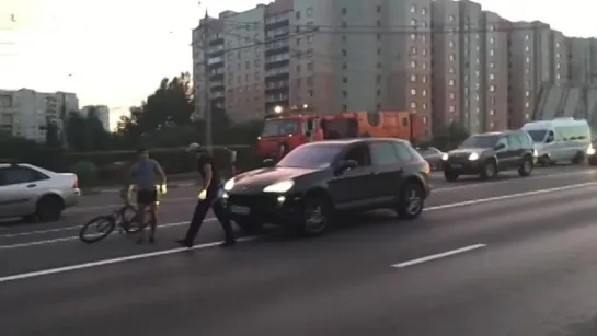 Трое Кавказцев нагло ехали на автомобиле Porsche