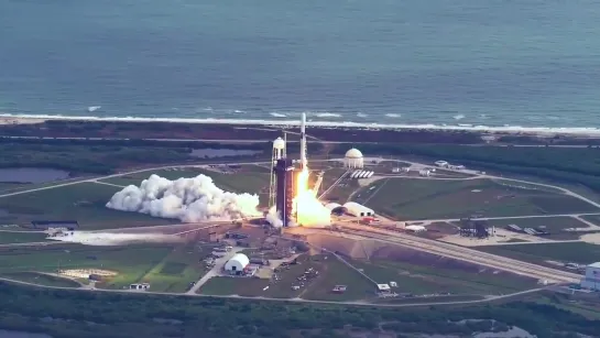 Footage from a helicopter of Falcon 9s 26th and final launch of 2020