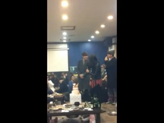 Lee Min Ho & Park Shin Hye hug during The Heirs party