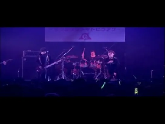 FTIsland - Severely (Graduated Festival 2012 Fujikyuu Highland)