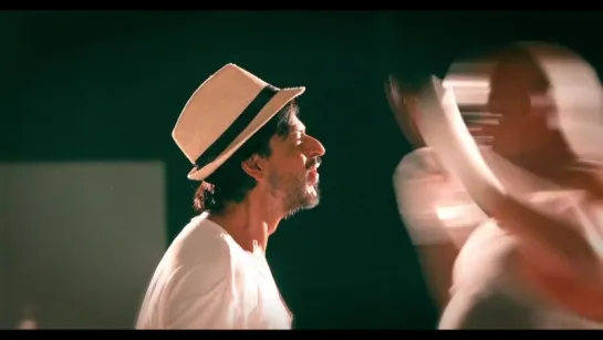 Shahrukh Khans Mike Testing - 61st FILMFARE Awards 2015 - Promo