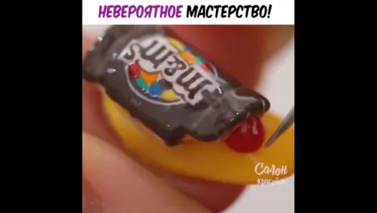 Это не просто маникюр, а целое искусство. Как тебе?