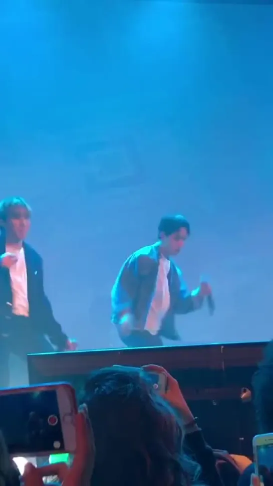 [FANCAM] [25.11.18] B.A.P 'FOREVER' TOUR — Toronto