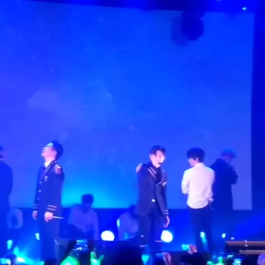 [FANCAM] [25.11.18] B.A.P 'FOREVER' TOUR — Toronto