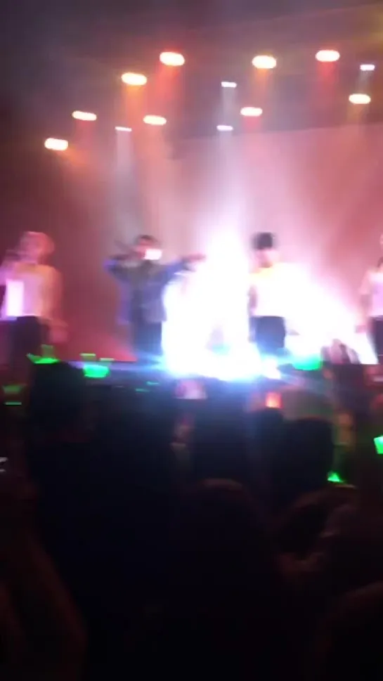 [FANCAM] [25.11.18] B.A.P 'FOREVER' TOUR — Toronto