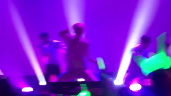 [FANCAM] [25.11.18] B.A.P 'FOREVER' TOUR — Toronto