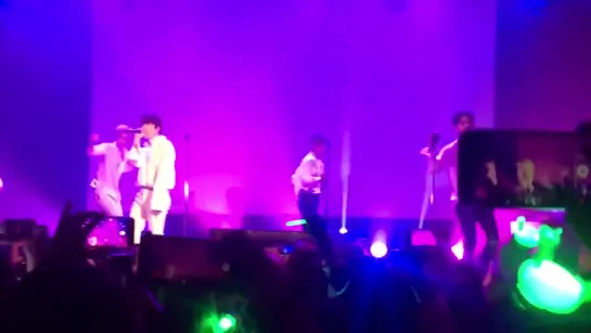 [FANCAM] [25.11.18] B.A.P 'FOREVER' TOUR — Toronto