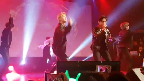 [FANCAM] [25.11.18] B.A.P 'FOREVER' TOUR — Toronto