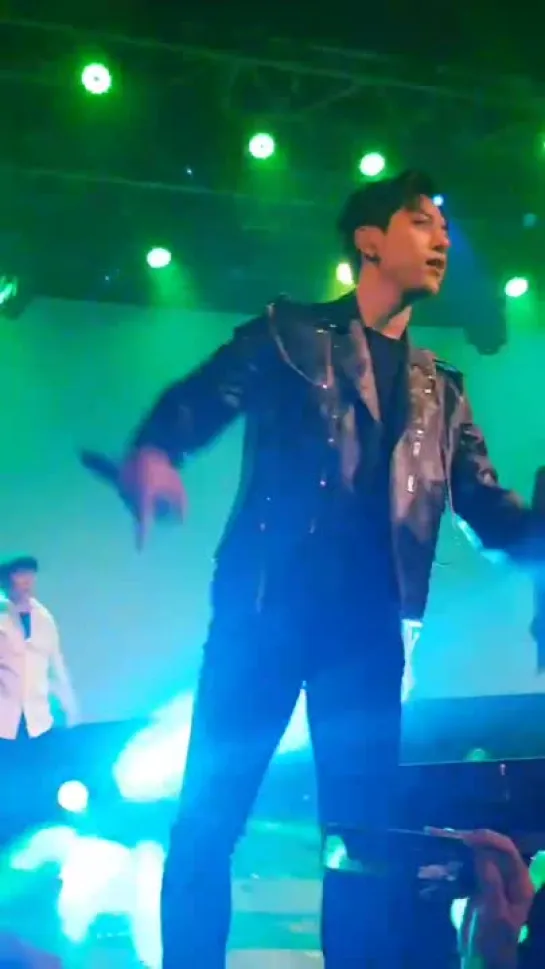 [FANCAM] [25.11.18] B.A.P 'FOREVER' TOUR — Toronto