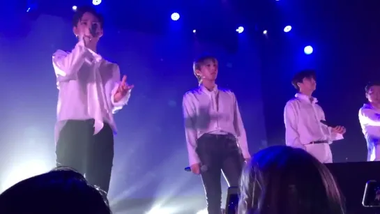 [FANCAM] [25.11.18] B.A.P 'FOREVER' TOUR — Toronto