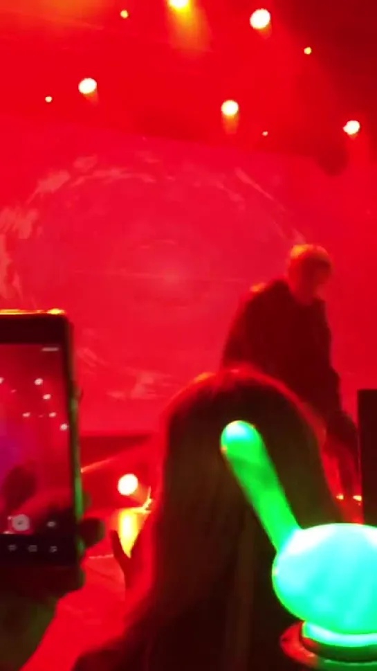 [FANCAM] [25.11.18] B.A.P 'FOREVER' TOUR — Toronto