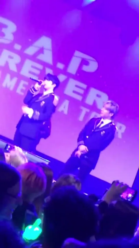 [FANCAM] [25.11.18] B.A.P 'FOREVER' TOUR — Toronto