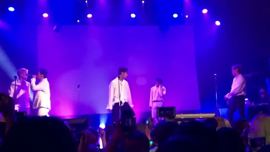 [FANCAM] [25.11.18] B.A.P 'FOREVER' TOUR — Toronto