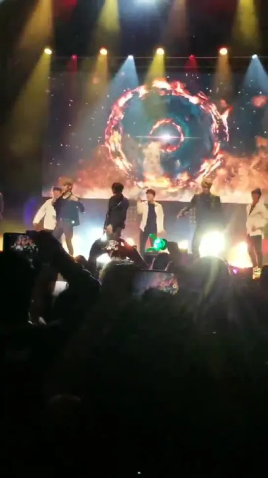 [FANCAM] [24.11.18] B.A.P 'FOREVER' TOUR — Minneapolis