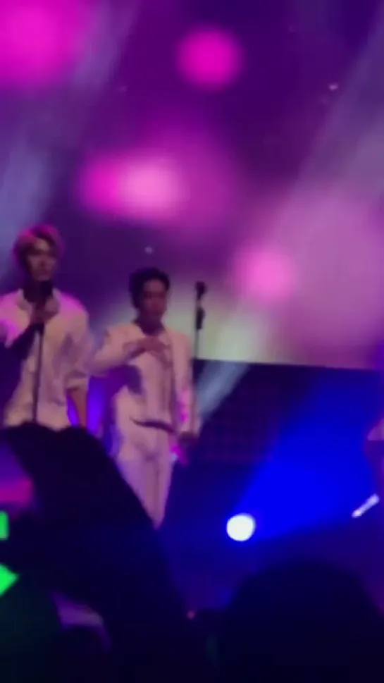 [FANCAM] [24.11.18] B.A.P 'FOREVER' TOUR — Minneapolis