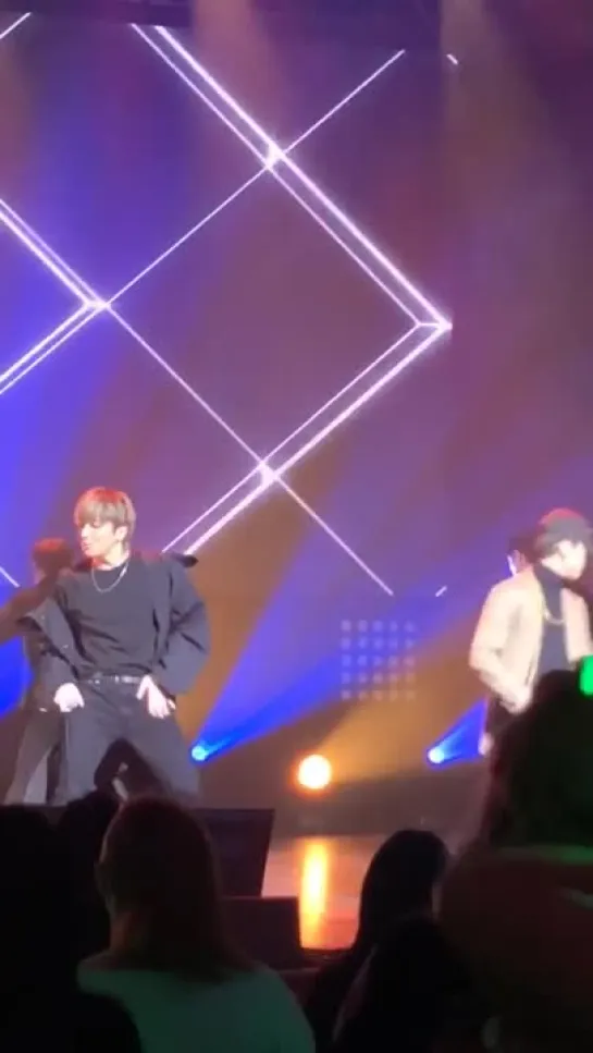 [FANCAM] [24.11.18] B.A.P 'FOREVER' TOUR — Minneapolis