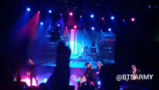 [FANCAM] [20.11.18] B.A.P 'FOREVER' TOUR — Miami: B.A.P — Wake Me Up