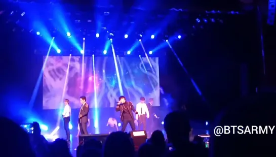 [FANCAM] [20.11.18] B.A.P 'FOREVER' TOUR — Miami: B.A.P — Hands Up