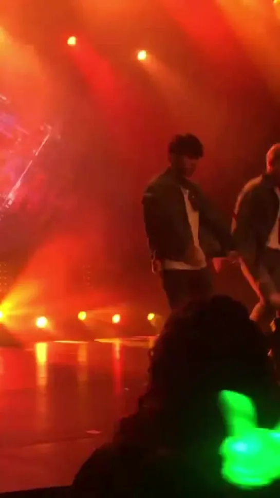 [FANCAM] [20.11.18] B.A.P 'FOREVER' TOUR — Miami