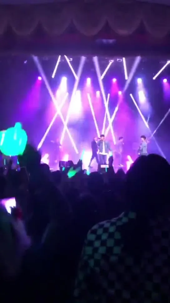 [FANCAM] [20.11.18] B.A.P 'FOREVER' TOUR — Miami