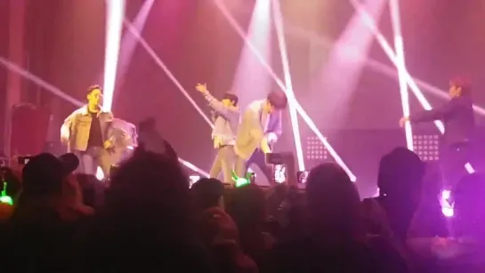 [FANCAM] [15.11.18] B.A.P 'FOREVER' TOUR — Chicago