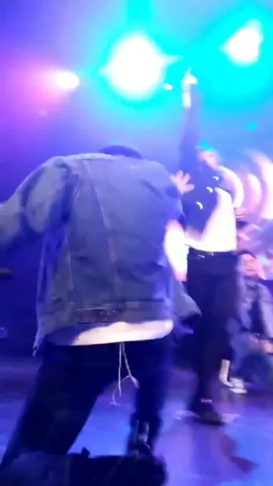 [FANCAM] [15.11.18] B.A.P 'FOREVER' TOUR — Chicago